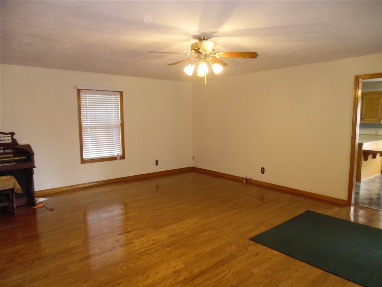 406 Short Street Adamsville, TN 38310 - Photo 8 of 23 Gallery Image 8