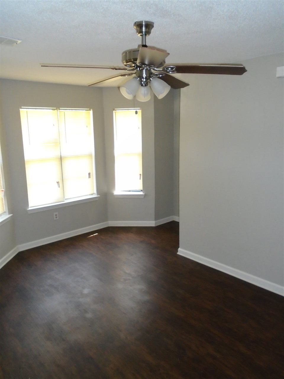 1208 Winfield Road Memphis, TN 38116 - Photo 3 of 9 Gallery Image 3
