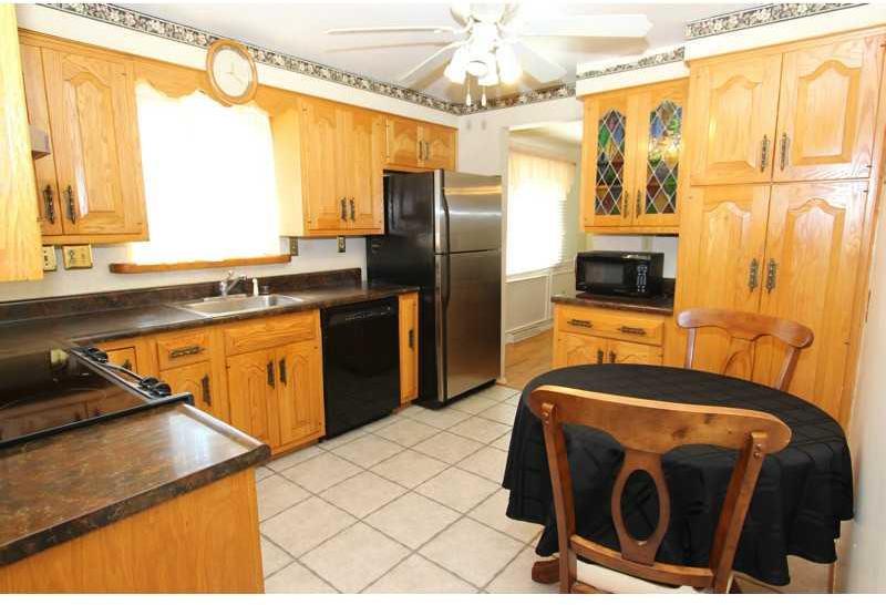 141 Cherrytree Road Carnegie, PA 15106 - Photo 9 of 24 Gallery Image 9