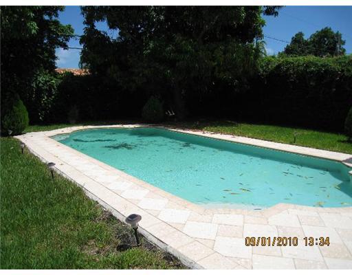 145 Southwest 27th Road Miami, FL 33129 - Photo 13 of 14