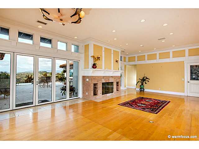 30643 Vía Maria Elena Bonsall, CA 92003 - Photo 4 of 25