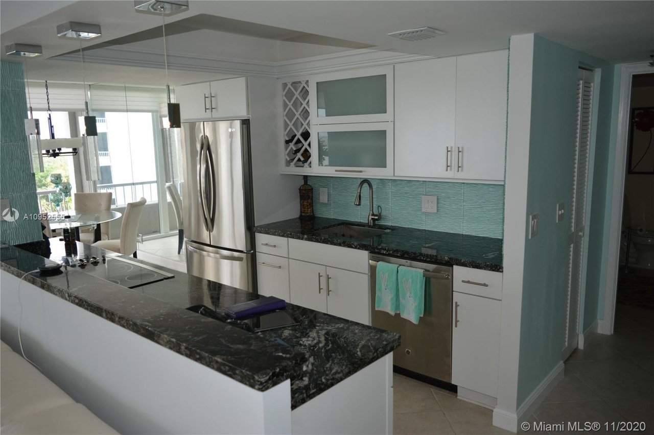 5540 North Ocean Drive, Unit 5D Riviera Beach, FL 33404 - Photo 9 of 23