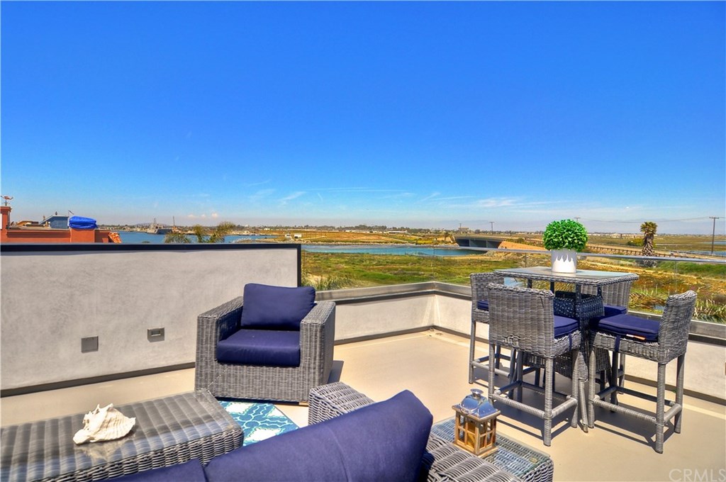 30 Pacific Avenue Surfside, CA 90743 - Photo 10 of 41