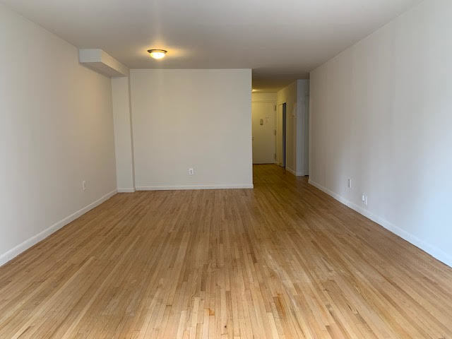 48 West 68th Street, Unit 9F Manhattan, NY 10023 - Photo 2 of 9