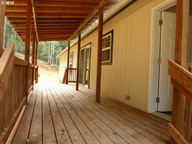 1055 Byron Creek Road Winston, OR 97496 - Photo 10 of 13