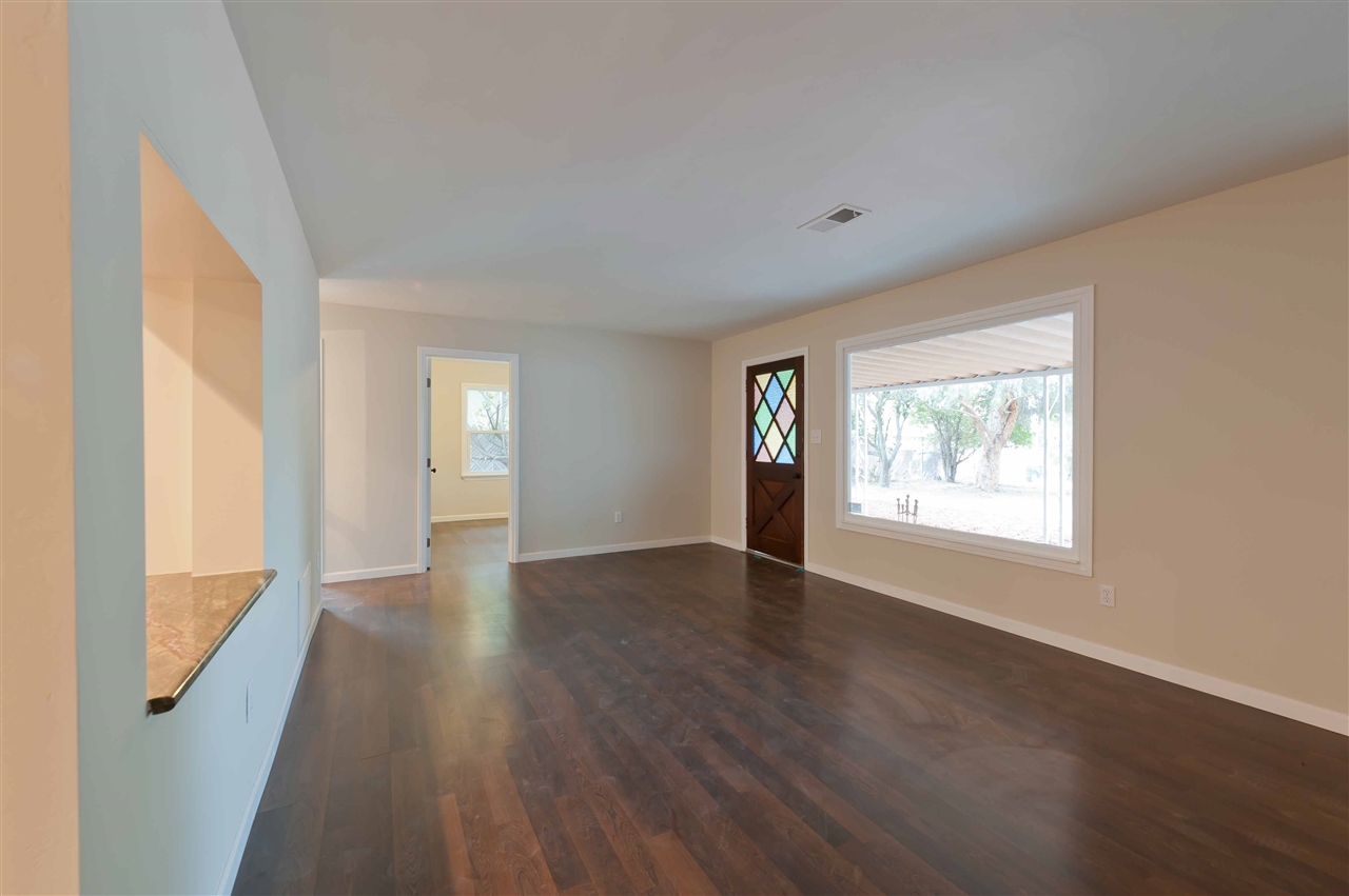 222 East View Street Fallbrook, CA 92028 - Photo 6 of 25