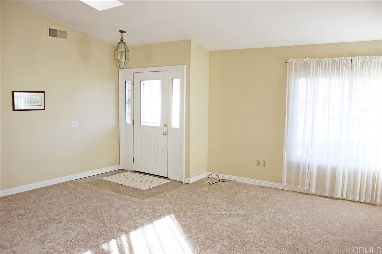 4565 Blackwell Road Oceanside, CA 92056 - Photo 4 of 25