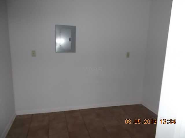 1529 Raymore Road Memphis, TN 38117 - Photo 12 of 12 Laundry room