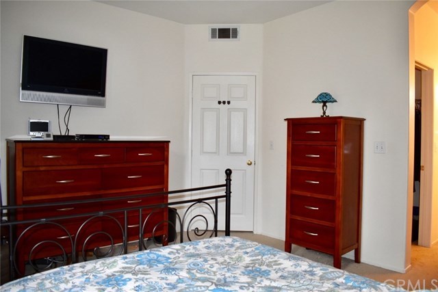 910 Timberwood Irvine, CA 92620 - Photo 17 of 26