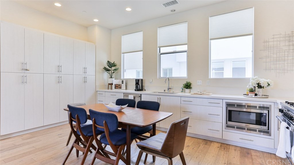 2203 Edendale Lane Silver Lake, CA 90026 - Photo 10 of 39