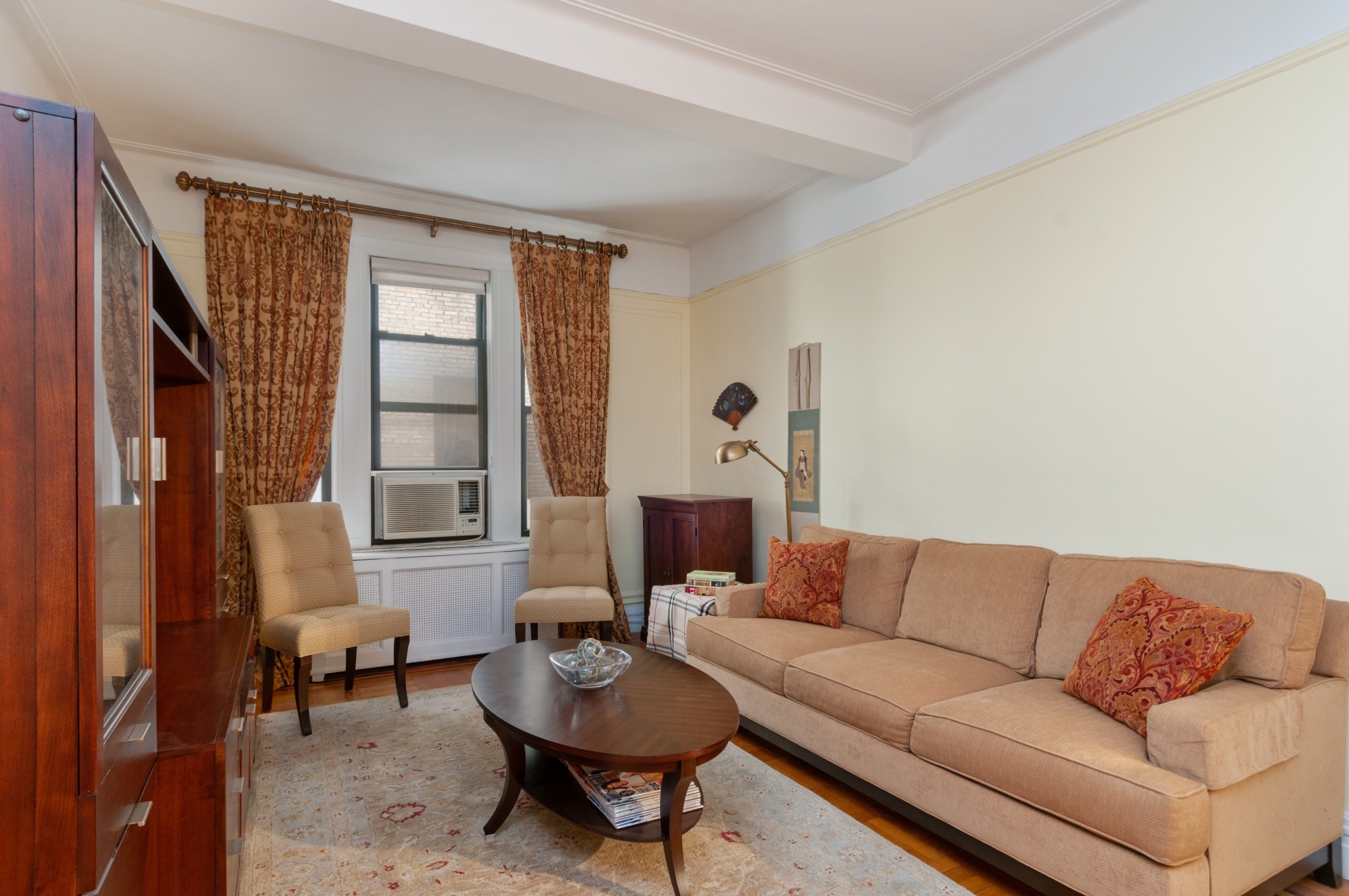 201 West 89th Street, Unit 4H Manhattan, NY 10024 - Photo 1 of 7