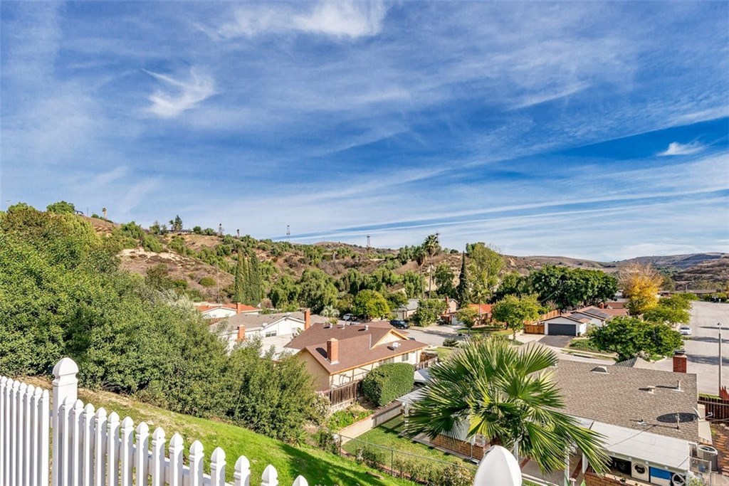 1290 Tamarack Avenue Brea, CA 92821 - Photo 5 of 38