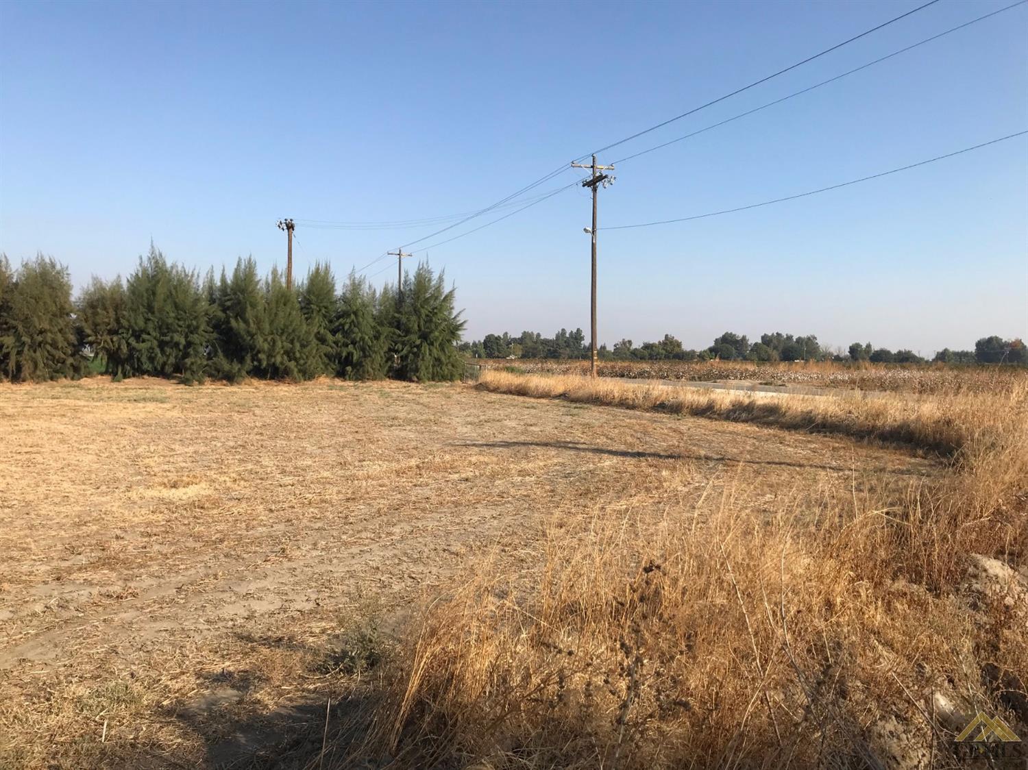 6910 Cobb Road Bakersfield, CA 93313 - Photo 1 of 9 Gallery Image 1