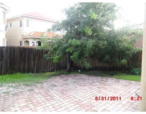 15391 Southwest 22nd Terrace Miami, FL 33185 - Photo 12 of 12