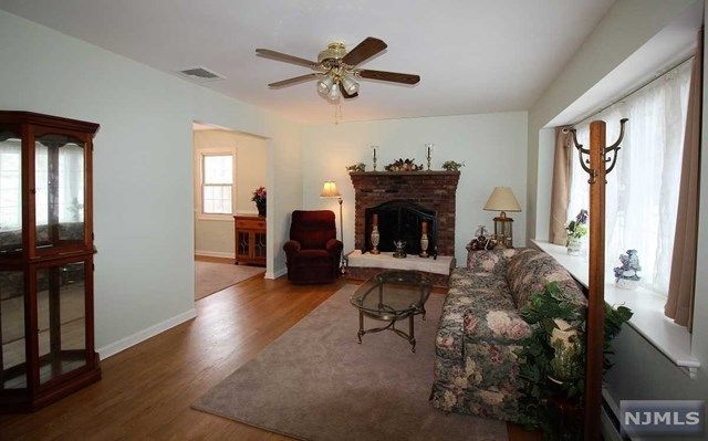 5 Russell Road Ringwood, NJ 07456 - Photo 4 of 22