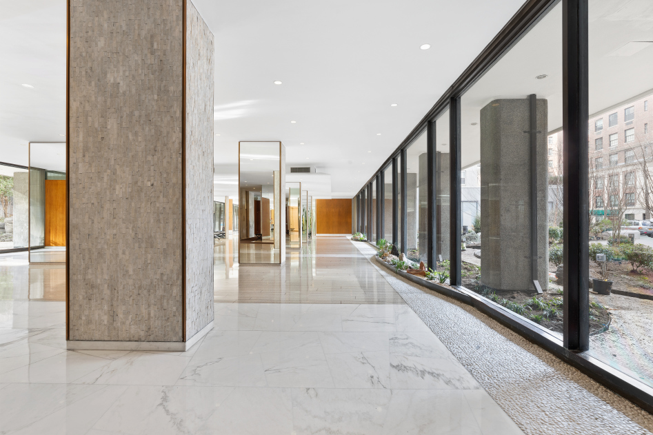 Imperial House 150 E 69th St, Manhattan, NY 10021 - Photo 5 of 8