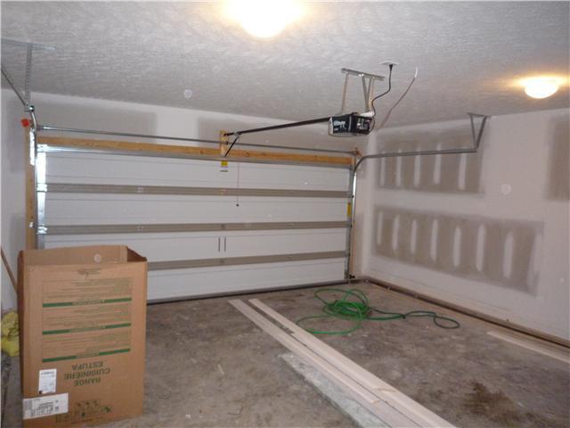 570 Current Road Clarksville, TN 37040 - Photo 19 of 22 2-car garage
