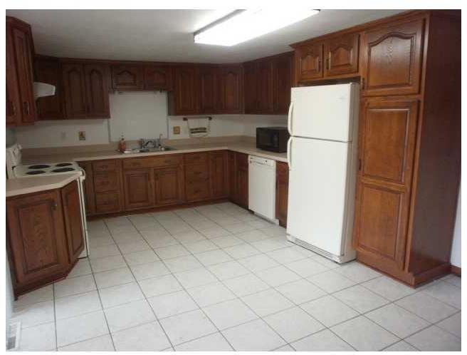 911 Thomas Eighty Four Road Eighty Four, PA 15330 - Photo 4 of 21 Gallery Image 4