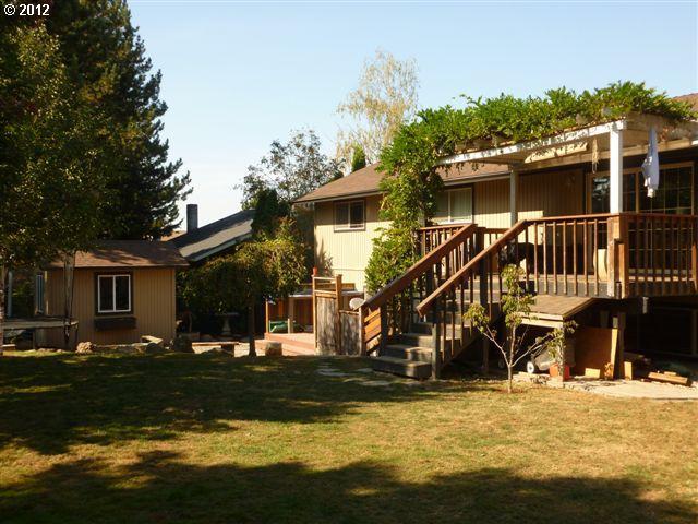 1942 Southwest 24th Court Gresham, OR 97080 - Photo 13 of 16