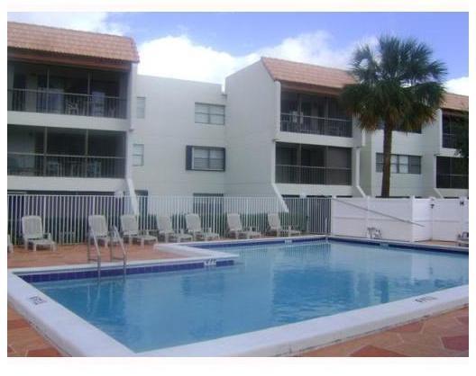 301 Racquet Club Road, Unit 302 Weston, FL 33326 - Photo 16 of 21 Gallery Image 16