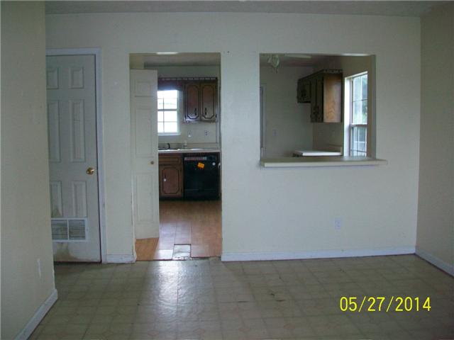 1003 State Line Road Oak Grove, KY 42262 - Photo 5 of 10