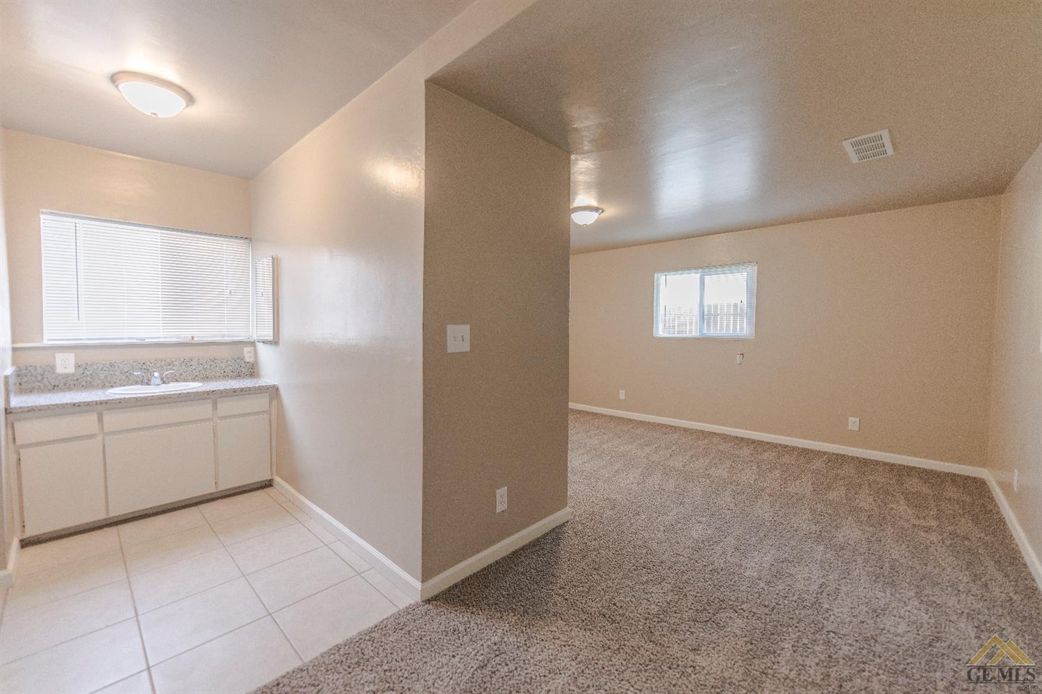 710 McKee Road Bakersfield, CA 93307 - Photo 14 of 40 Gallery Image 14