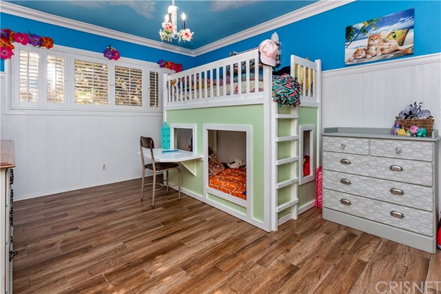 23565 Neargate Drive Newhall, CA 91321 - Photo 17 of 29