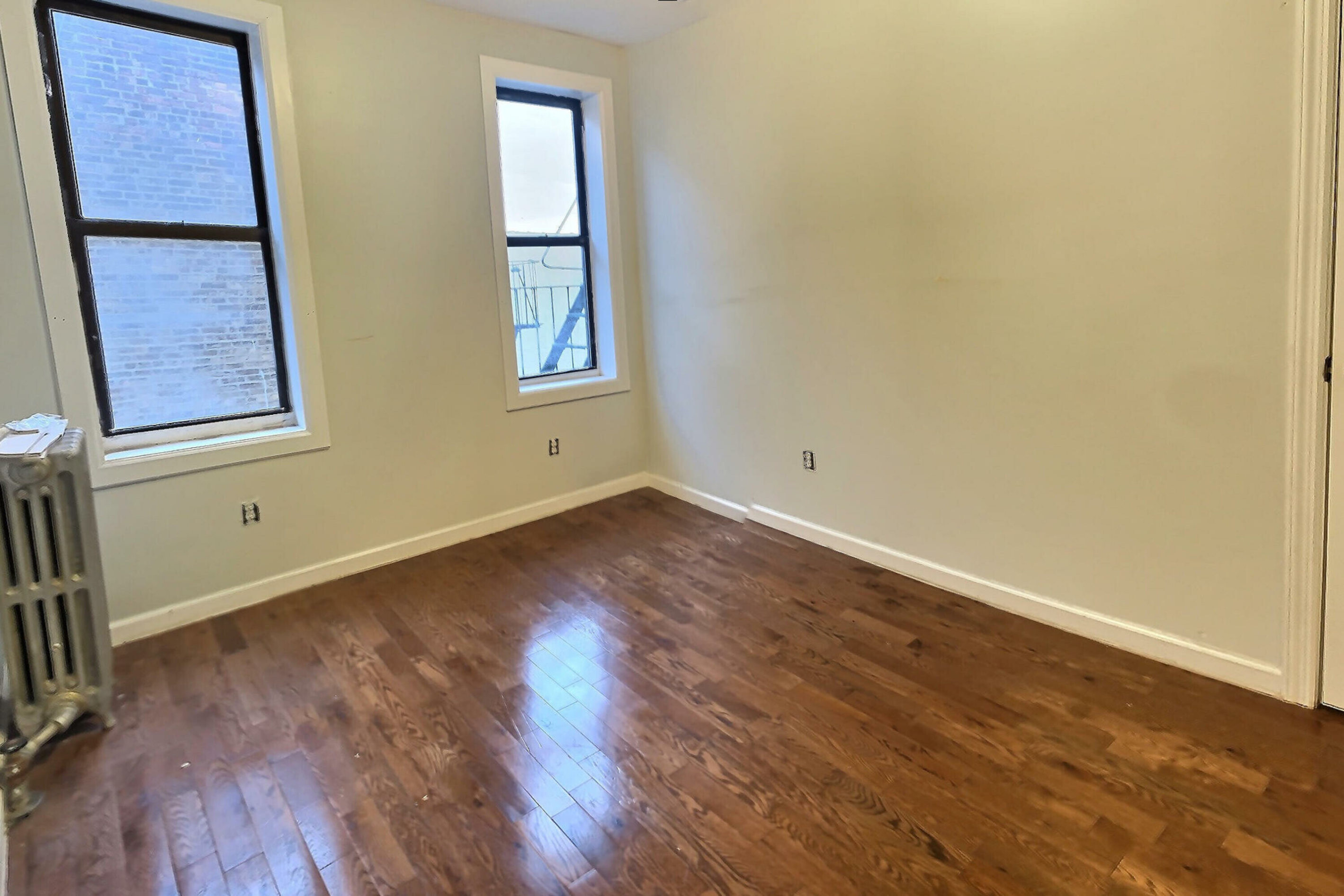 119 Post Avenue, Unit 4I Manhattan, NY 10034 - Photo 3 of 5
