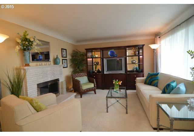 4528 Southwest Valona Way Portland, OR 97219 - Photo 15 of 16 Gallery Image 15