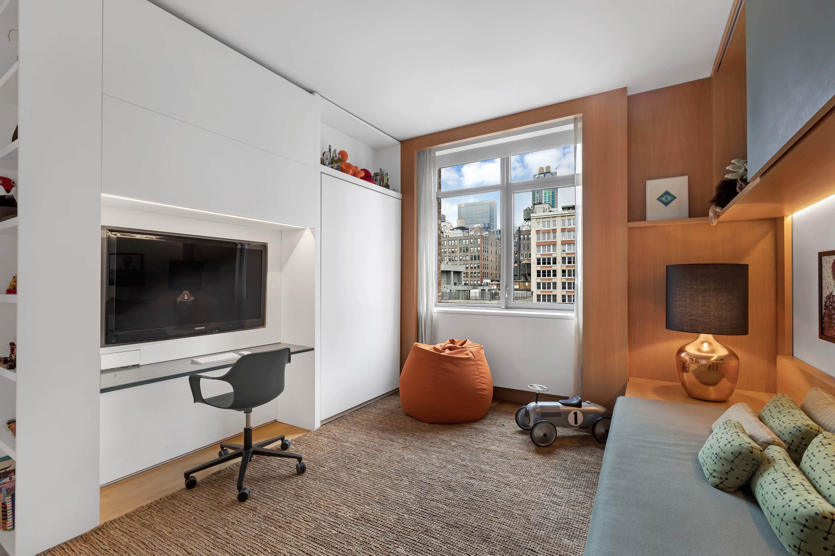 124 West 23rd Street, Unit 9A Manhattan, NY 10011 - Photo 5 of 10