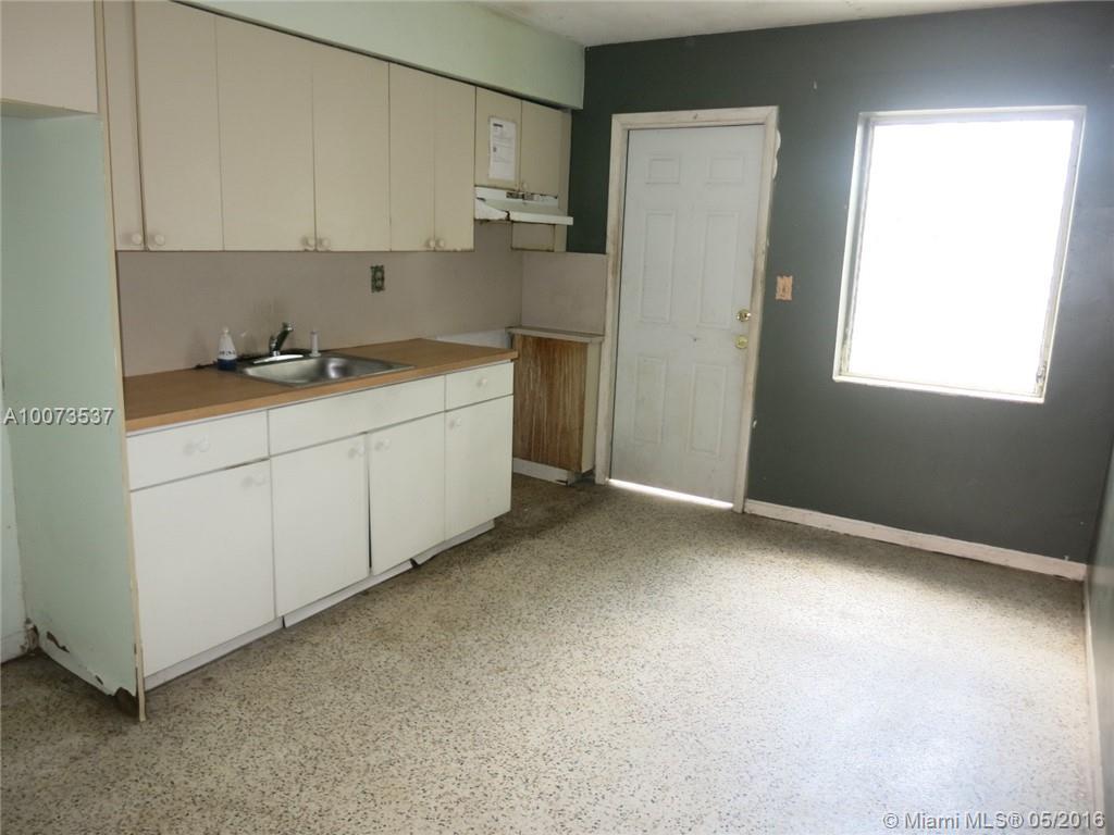 1023 Northwest 33rd Street Miami, FL 33127 - Photo 17 of 26