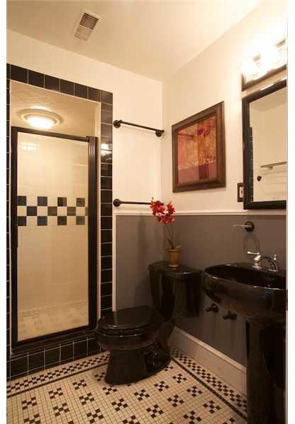 45 Edgecliff Road Rosslyn Farms, PA 15106 - Photo 11 of 17