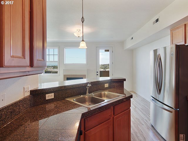 9209 Northwest Germantown Road, Unit 28 Portland, OR 97231 - Photo 12 of 28 Gallery Image 12