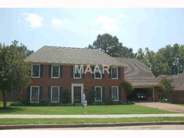 8475 Dulwich Road Memphis, TN 38016 - Photo 1 of 9 New roof, windows, and double-hung screens in 2006. Fully fenced backyard w/ pool and storage shed.