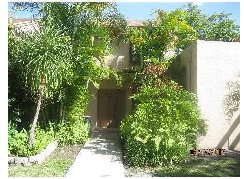 48 Chestnut Circle, Unit 48 Cooper City, FL 33026 - Photo 1 of 17
