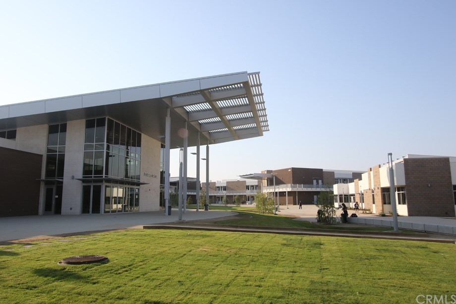 61 Buttonquail Irvine, CA 92618 - Photo 10 of 15 Portola High School