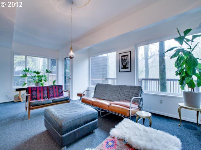 3528 Southwest Beaverton Court Portland, OR 97239 - Photo 7 of 15