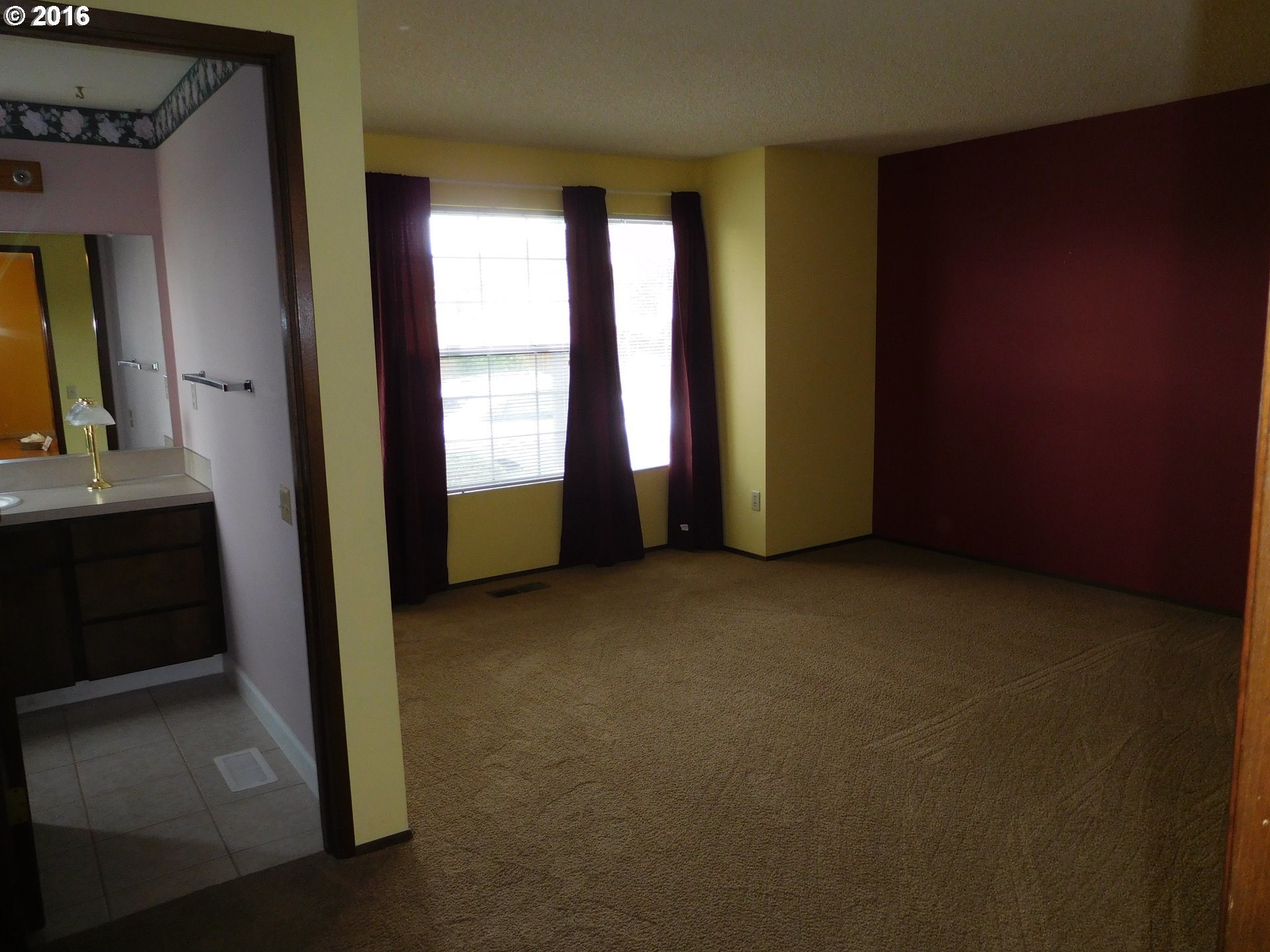 2139 Northeast 148th Place Portland, OR 97230 - Photo 2 of 15