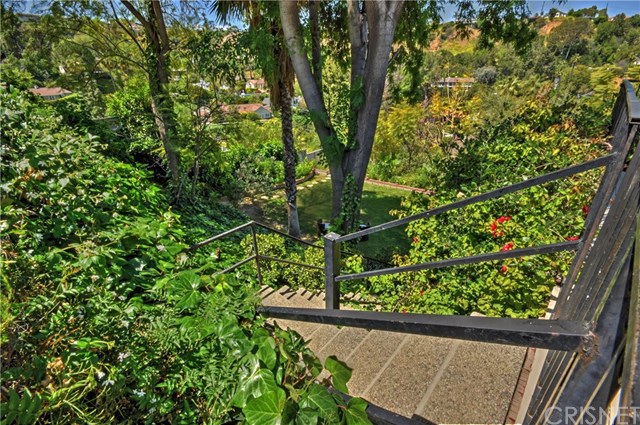 4406 Coronet Drive Encino, CA 91316 - Photo 41 of 44