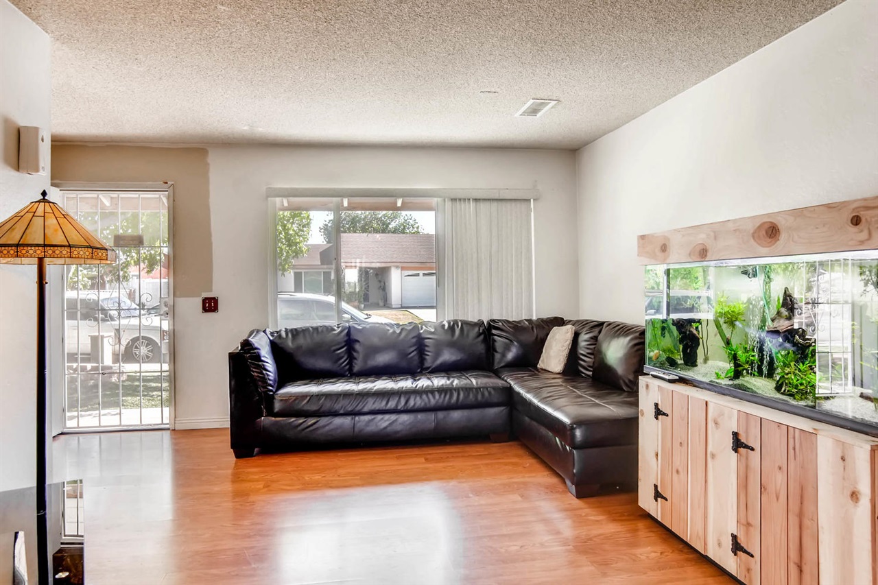 7756 Bendigo Road San Diego, CA 92126 - Photo 3 of 24