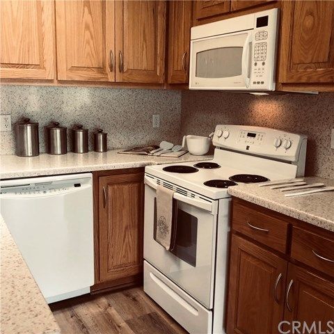 $320,000 | 1570 Glenview Road, Unit M1271K, Seal Beach, CA 90740