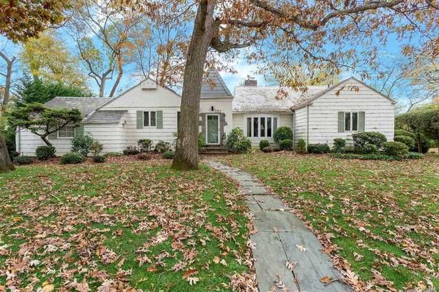 232 Round Hill Road East Hills, NY 11577 - Photo 1 of 1