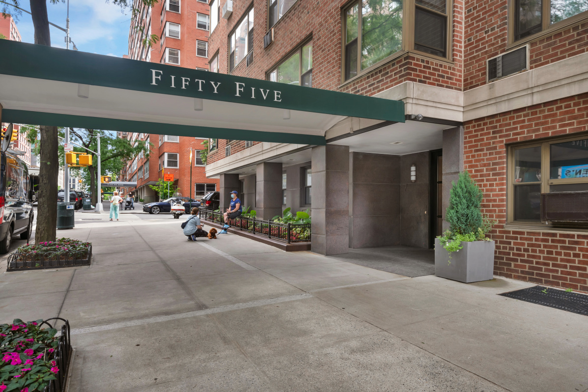 Riverview South 55 E End Ave, Manhattan, NY 10028 - Photo 2 of 13