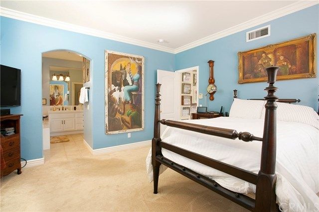 $990,000 | 285 Mesa Drive, Costa Mesa, CA 92627