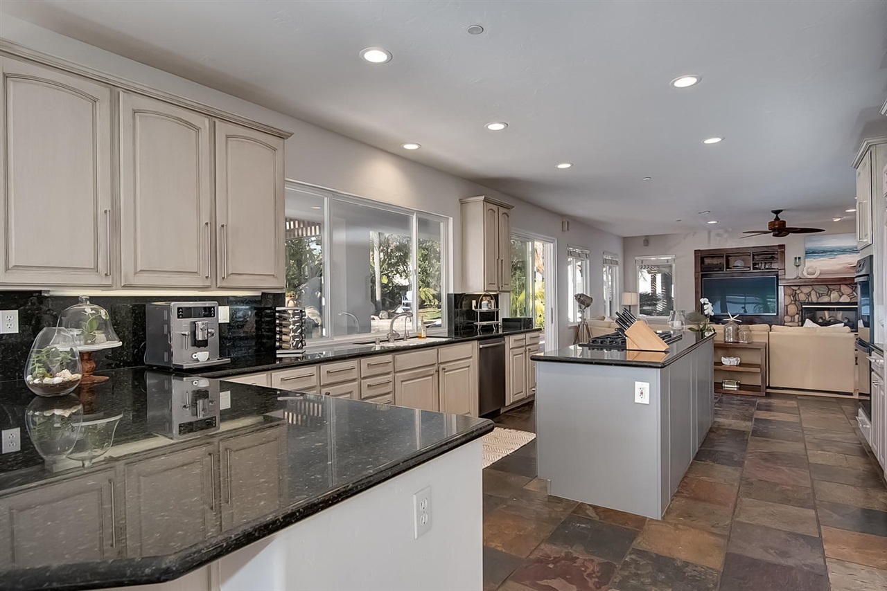 1379 Bello Mar Drive Encinitas, CA 92024 - Photo 7 of 25