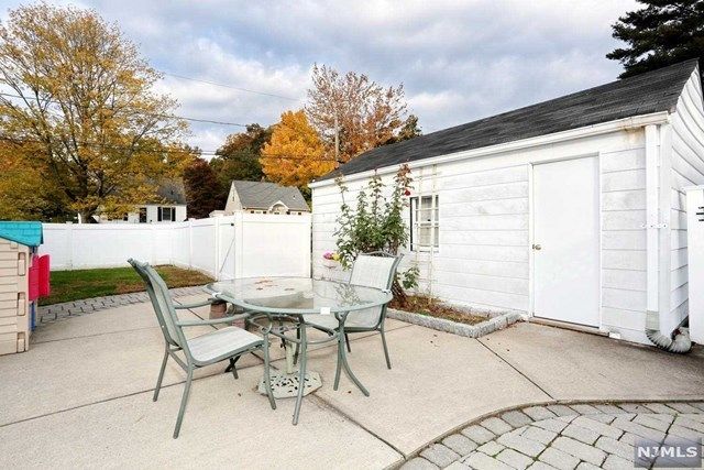 92 Sherwood Road Dumont, NJ 07628 - Photo 24 of 25 Gallery Image 24