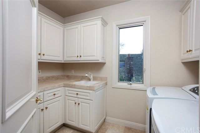 $2,425,000 | 1621 Port Charles Place, Newport Beach, CA 92660