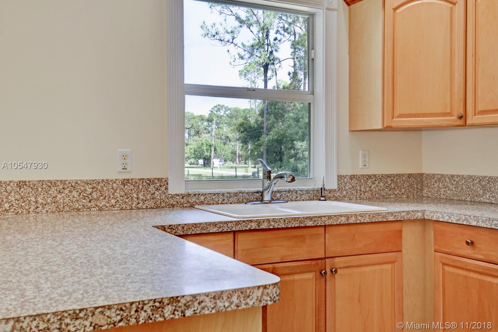 10141 Sandy Run Road Jupiter, FL 33478 - Photo 14 of 31