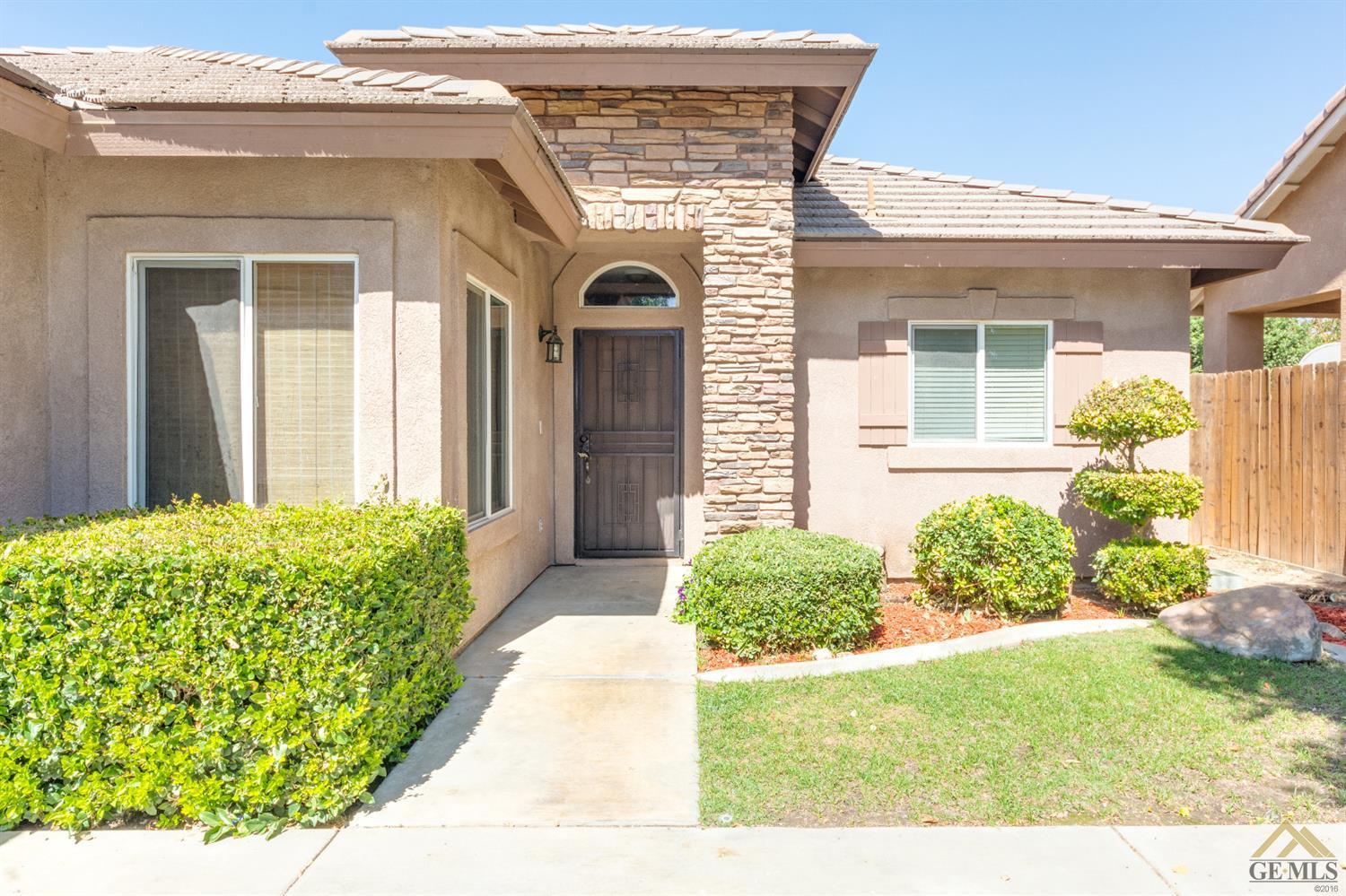 3106 Crescent Ridge Street Bakersfield, CA 93313 - Photo 4 of 34 Gallery Image 4