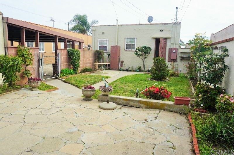 2107 West 84th Place Los Angeles, CA 90047 - Photo 26 of 30